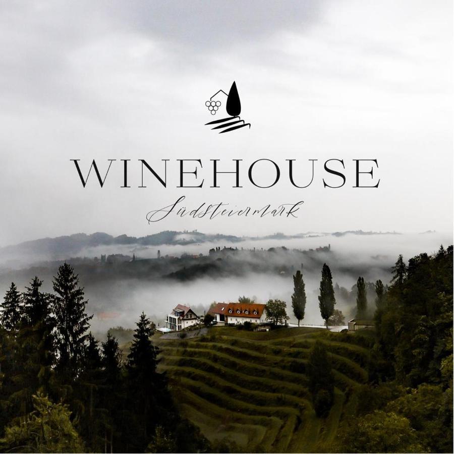 Вілла Winehouse Living Лойчах Екстер'єр фото